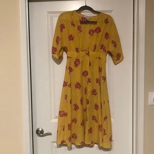 Forever 21 Mustard Floral Dress Size M